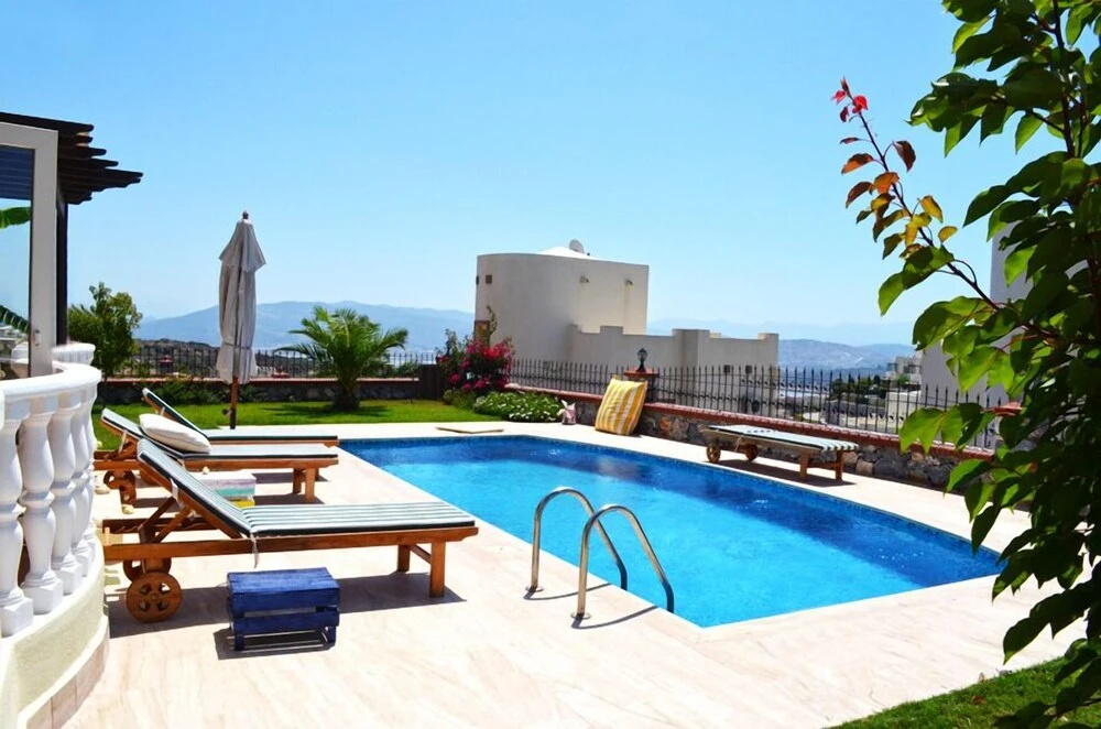 Apartment 3 Bedroom Lake View 4 by Likya Global