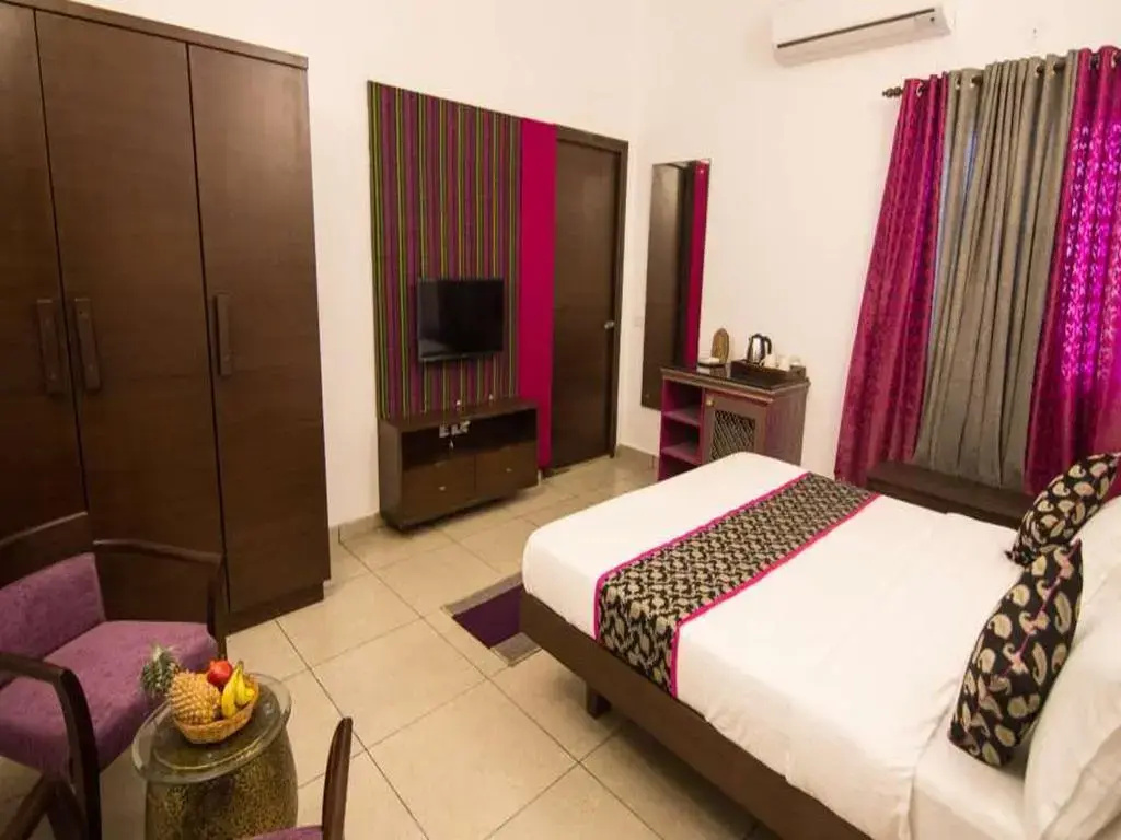 The Ten Suites