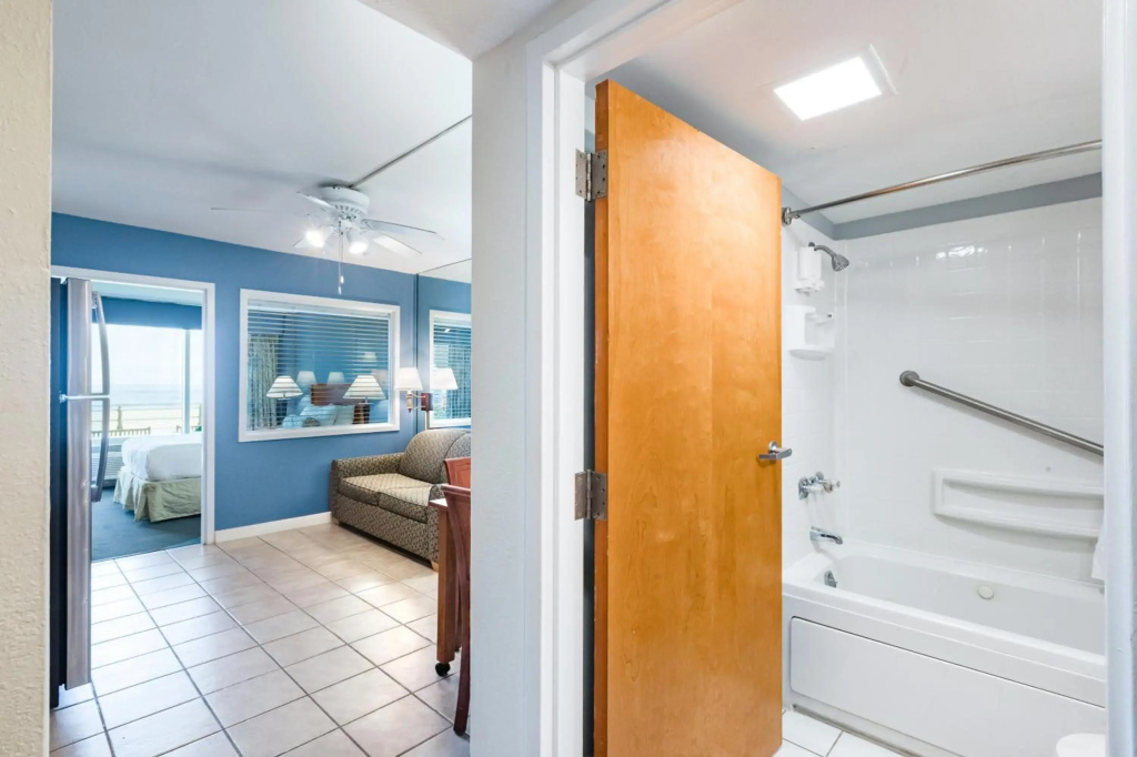 Ocean Sands Resort, Oceanfront, Virginia Beach by Vacatia