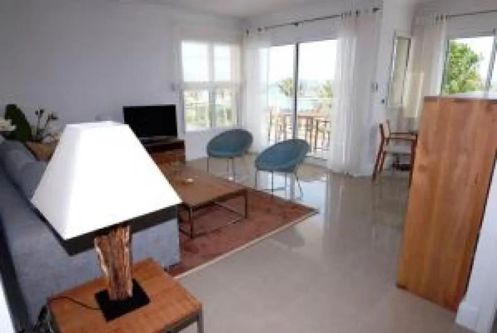 Stunning 2 Bed 2 Bath Apt on the Cannes sea Front has Swimming Pool and is a Secure Modern Building - 464