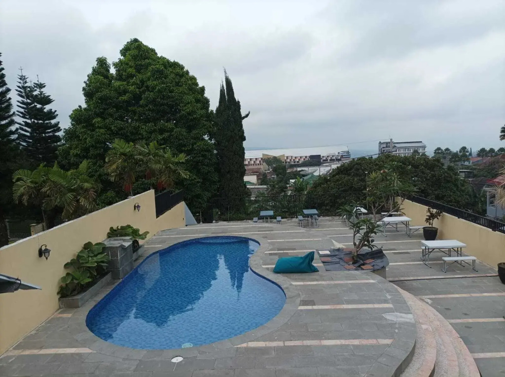 Batu Indah Pool Villa