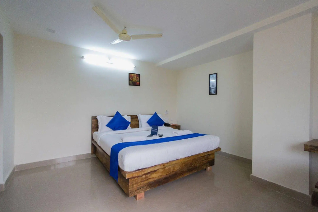 FabHotel Lotus Hitech City
