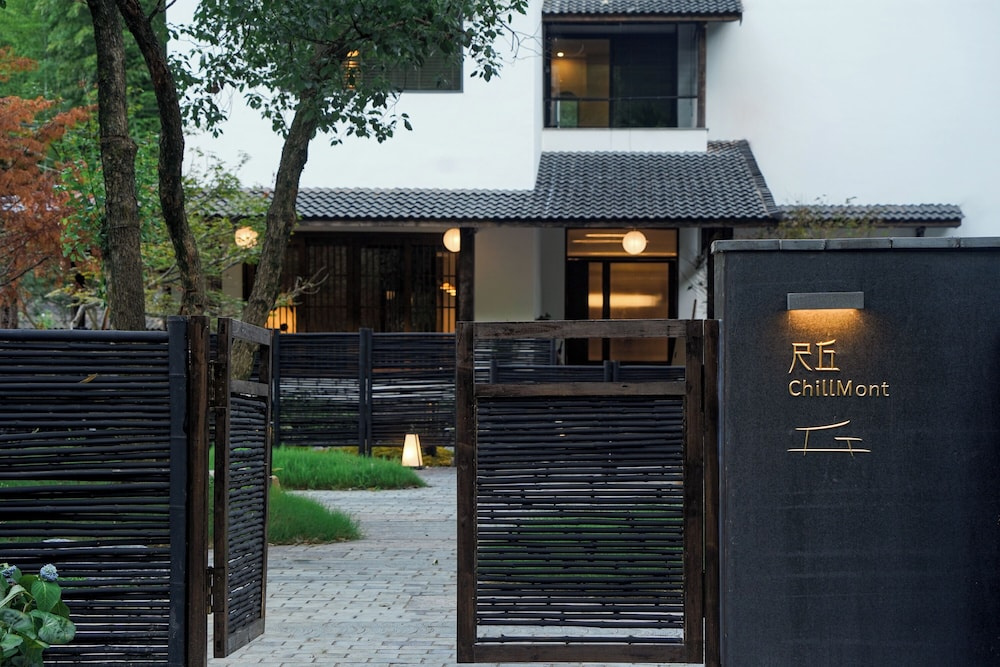 Chillmont Resort