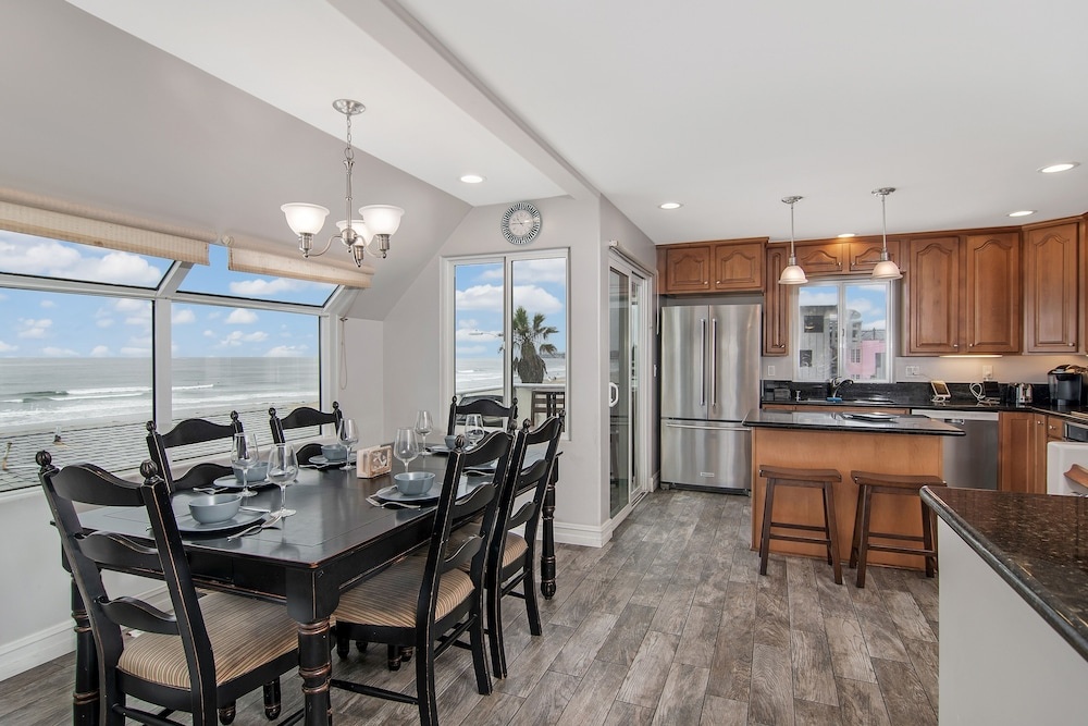 Coastal Retreat - 2 Br Home