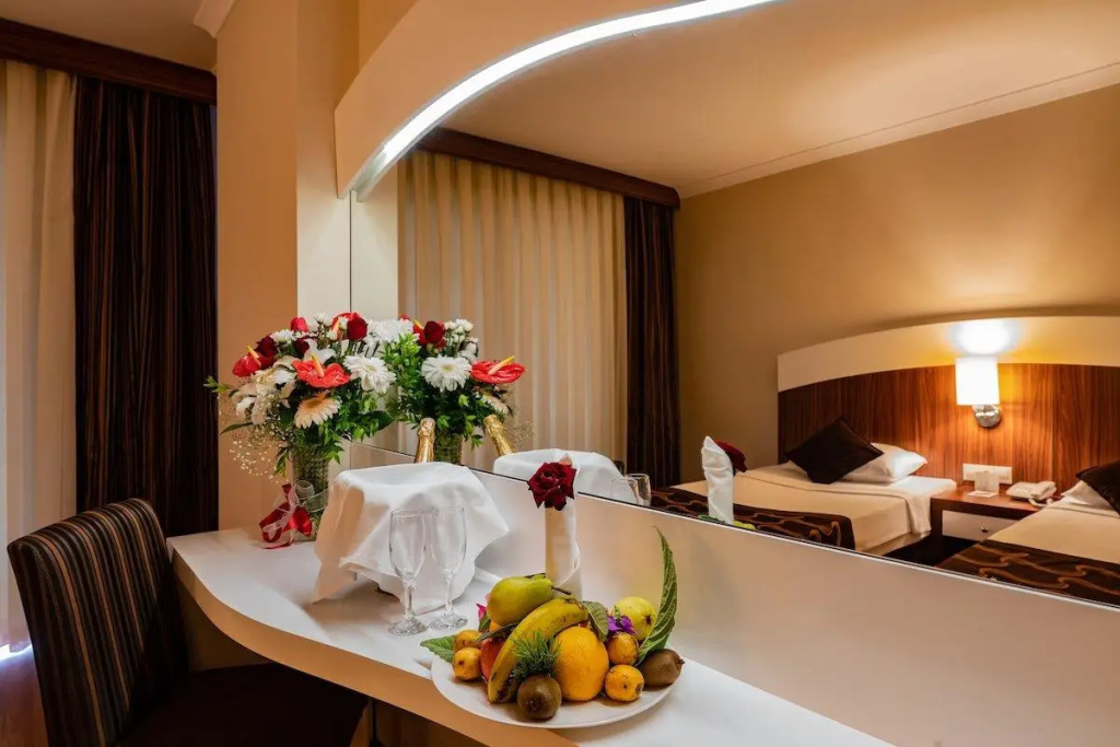 Throne Beach Resort & Spa - Ultra All Inclusive