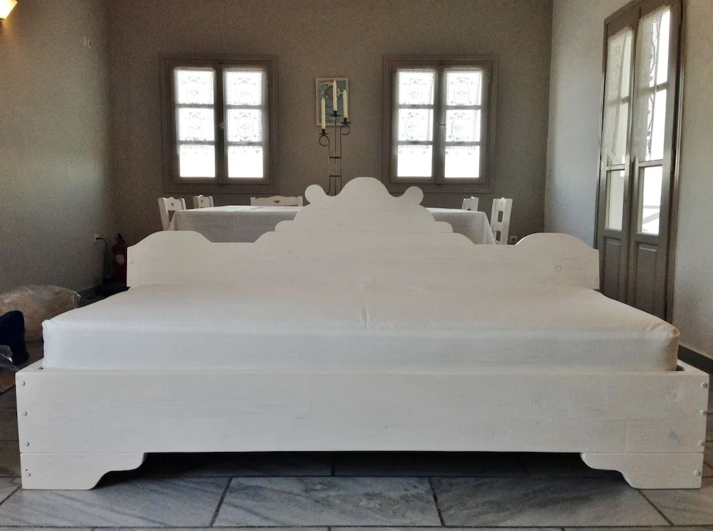 Paros Blue Dolphin FULLY RENOVATED by RIVEA GROUP