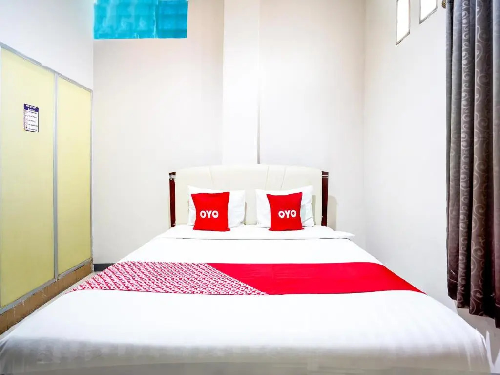 OYO Flagship 90890 Bratang Gede Residence