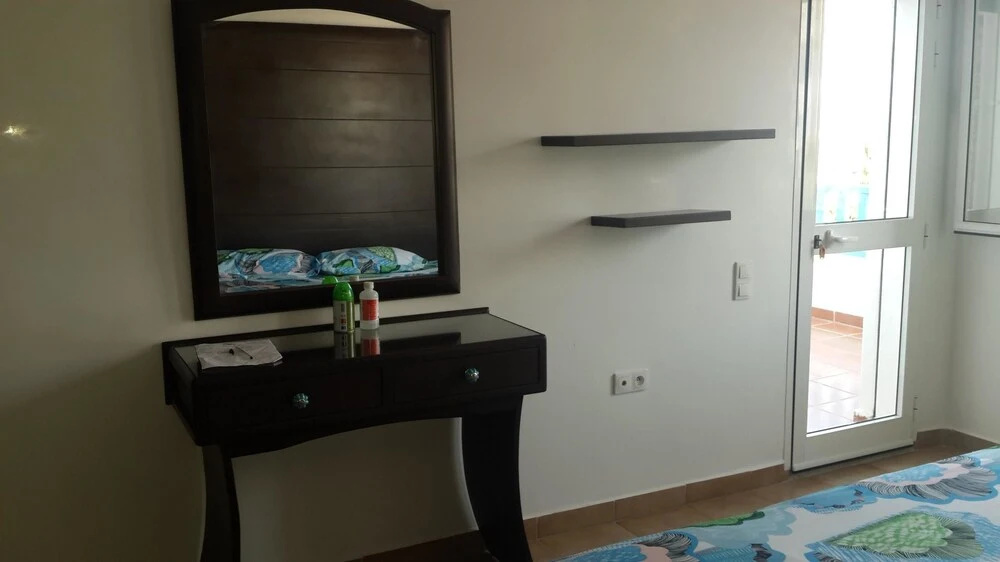 Apartment With 2 Bedrooms in Mdiq, With Wonderful sea View, Pool Acces