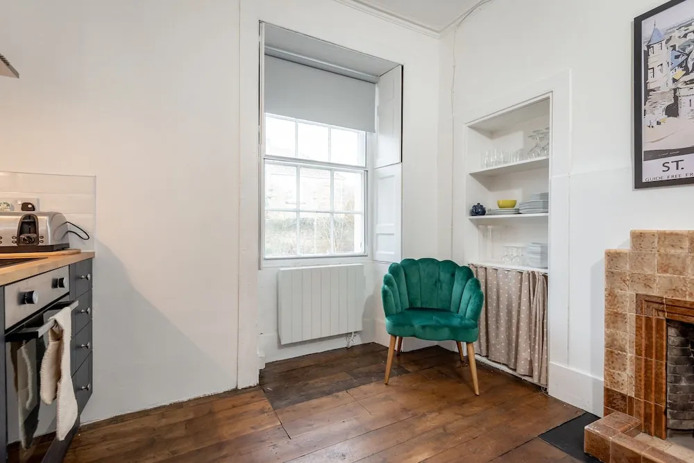 The Doctors Hoose Street Parking