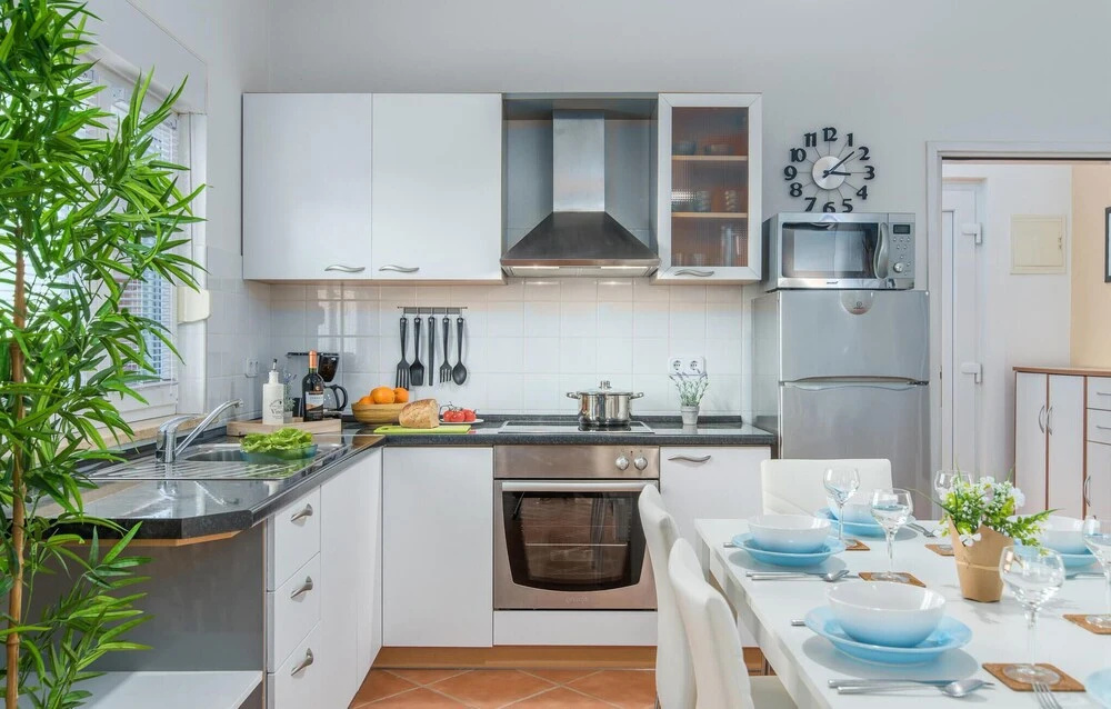 2 Bedroom Awesome Home In Porec