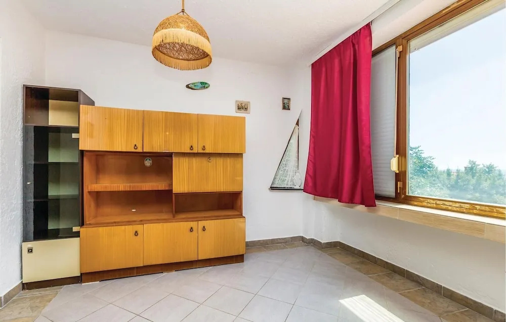 Beautiful Home in Krk With Wifi and 3 Bedrooms