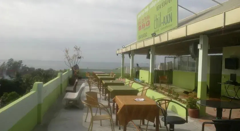 Big Johns Chil-axn Hostel & BBQ