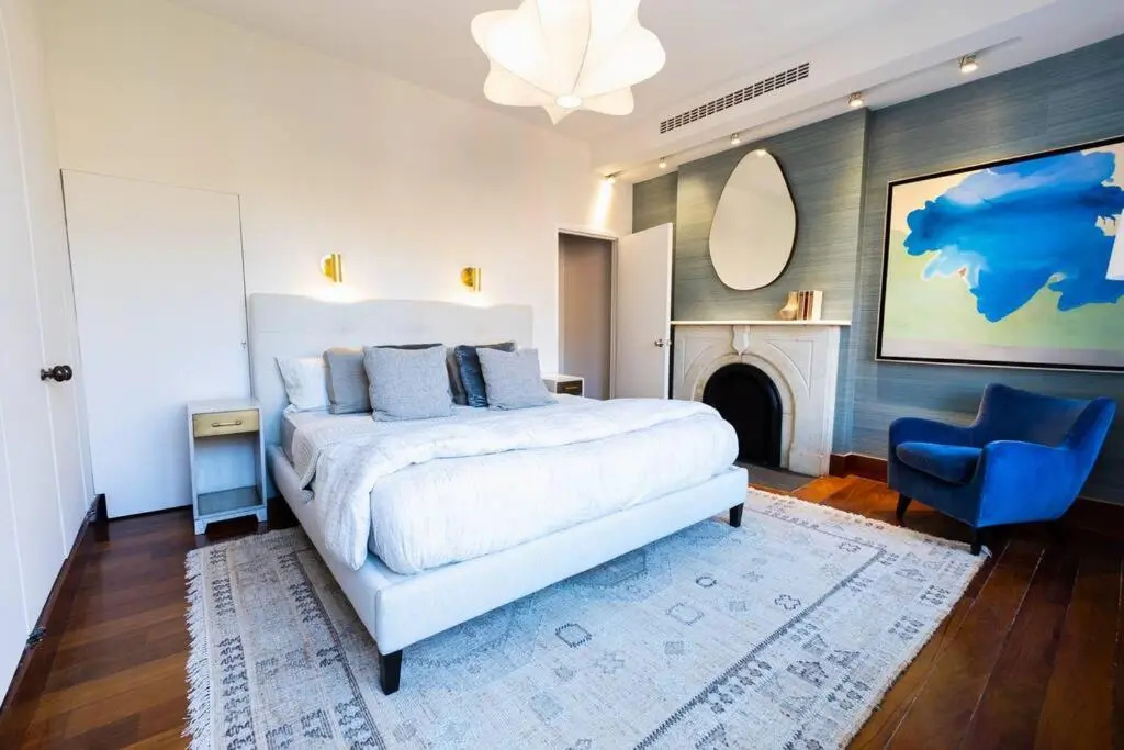E10-3 I 3BR 2 5 Baths Designer East Village Townhouse Triplex