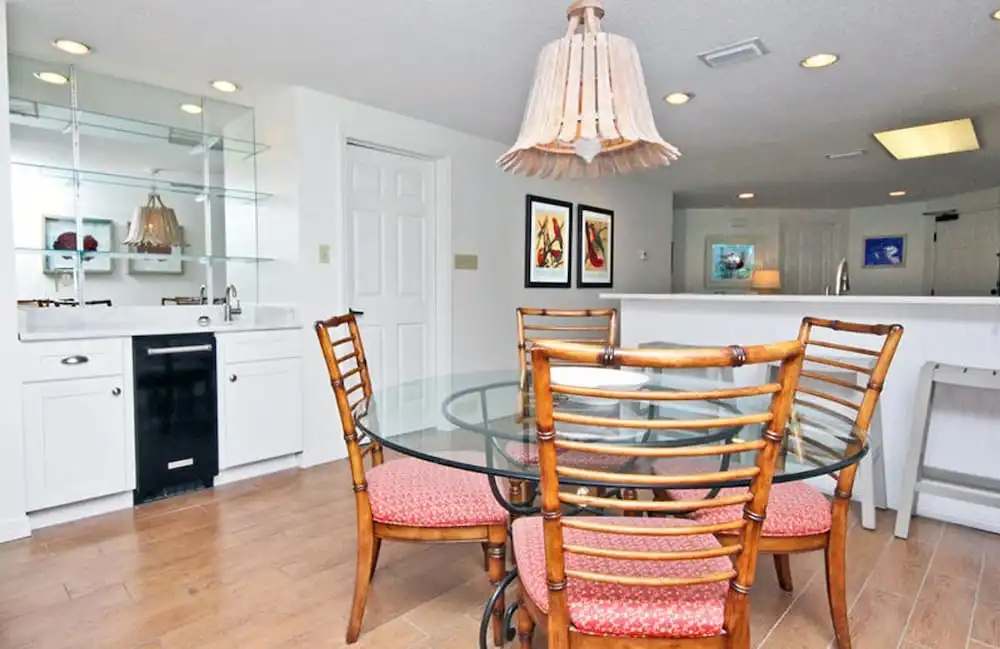 Four Seasons 403E By Youngs Suncoast