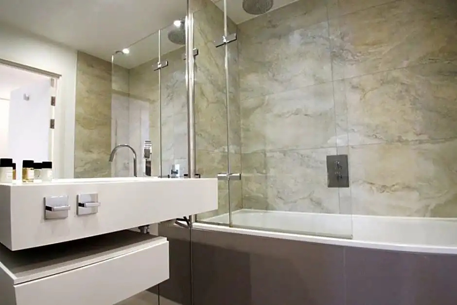 Thesqua.re Dance Square Apartments