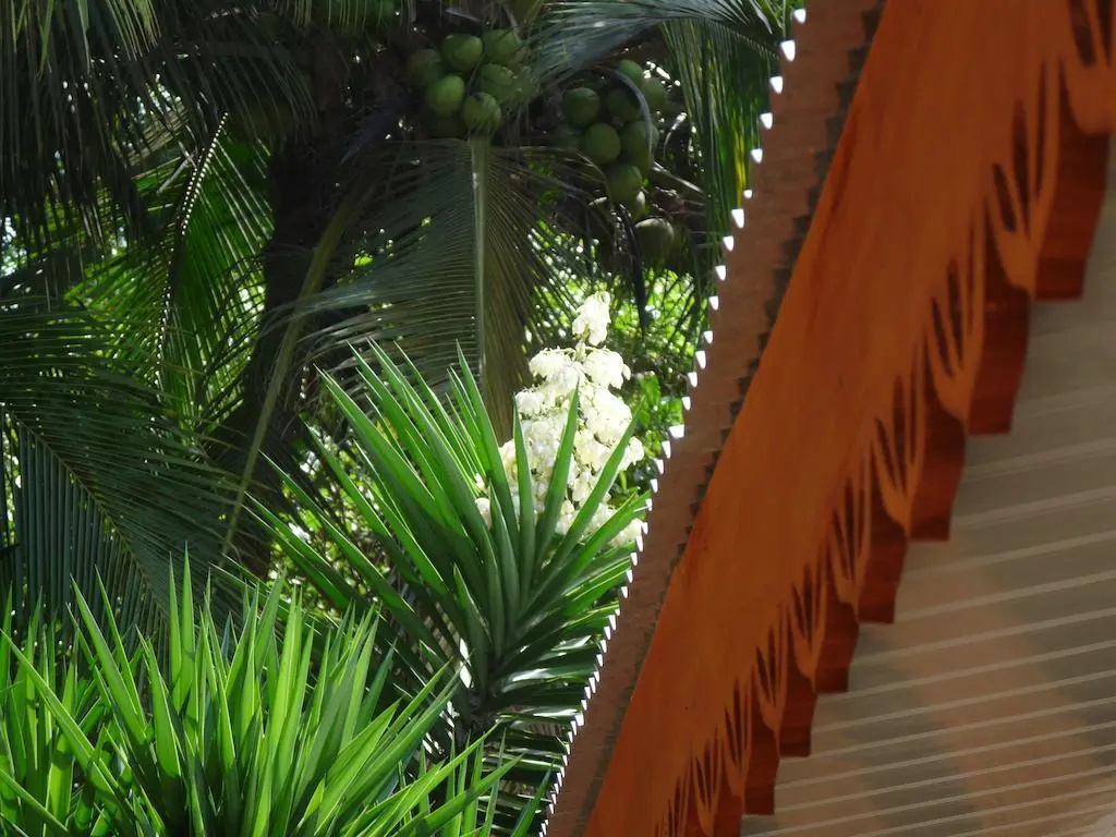 Yucca Beachfront Hotel
