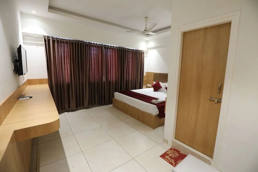 Hotel Shagun, Piplod City Centre Surat
