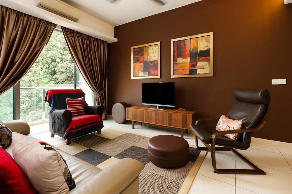 Cozy 2 BR Near KL Tower, Lush Greenery