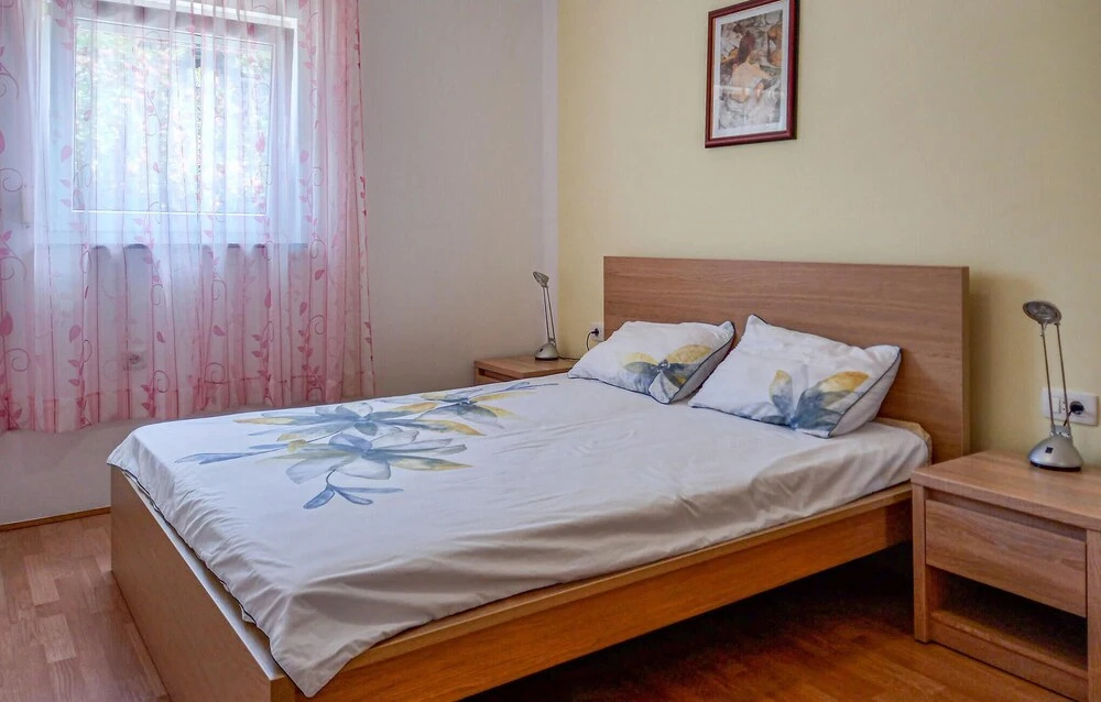 Beautiful Apartment in Vir With Wifi and 2 Bedrooms