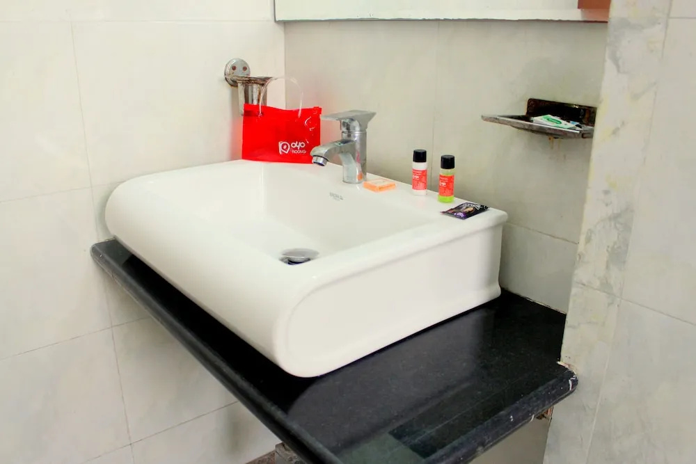 OYO 2797 Hotel Shalom Residency