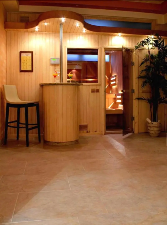 Hotel Sahara