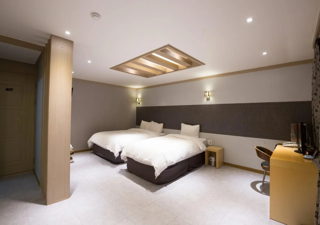 Hotel Bom