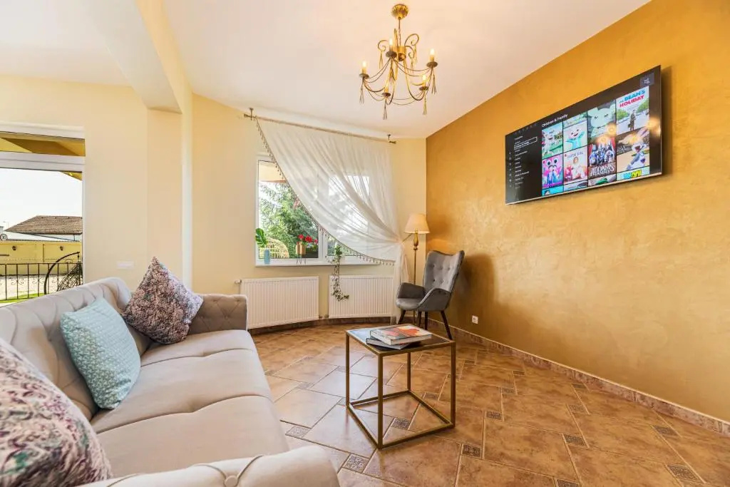 Orchard Villa