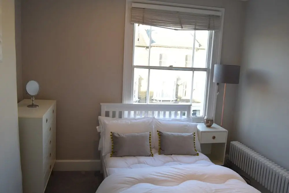 2 Bedroom Brixton Flat Near Train Station