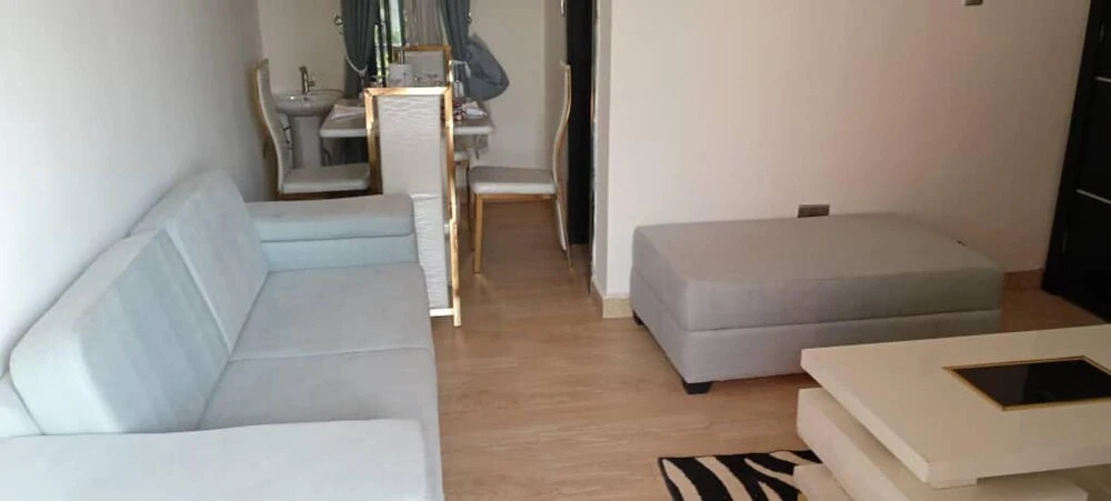 Apartment Sleeps 4 With Free Parking