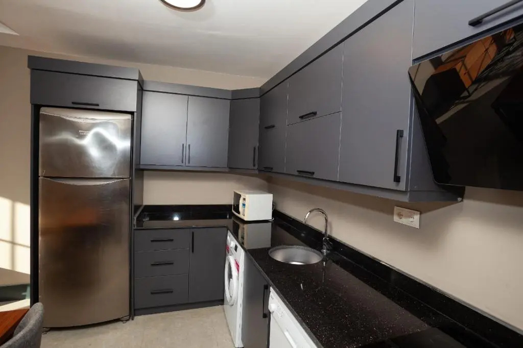 1 Room, Luxury shared pool apartment