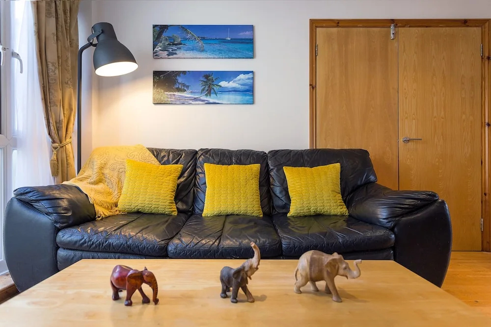 Spacious 4 Bedroom Home in East London
