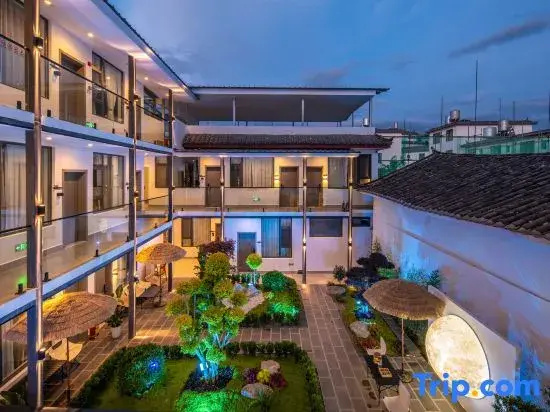 Huayu Qiyue Boutique Designer Homestay
