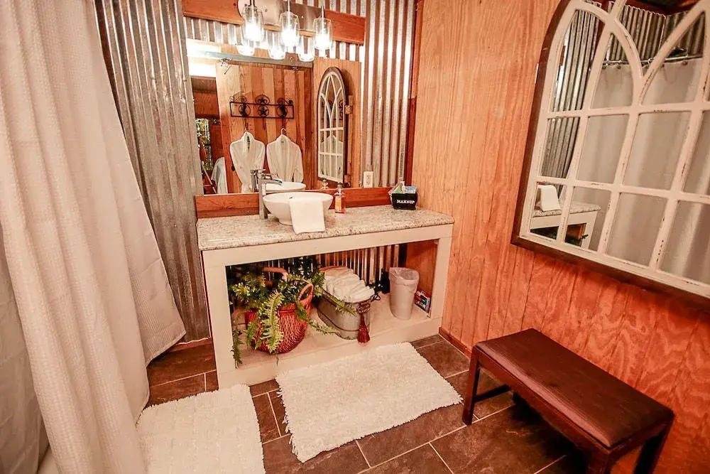 Cora's Cabins