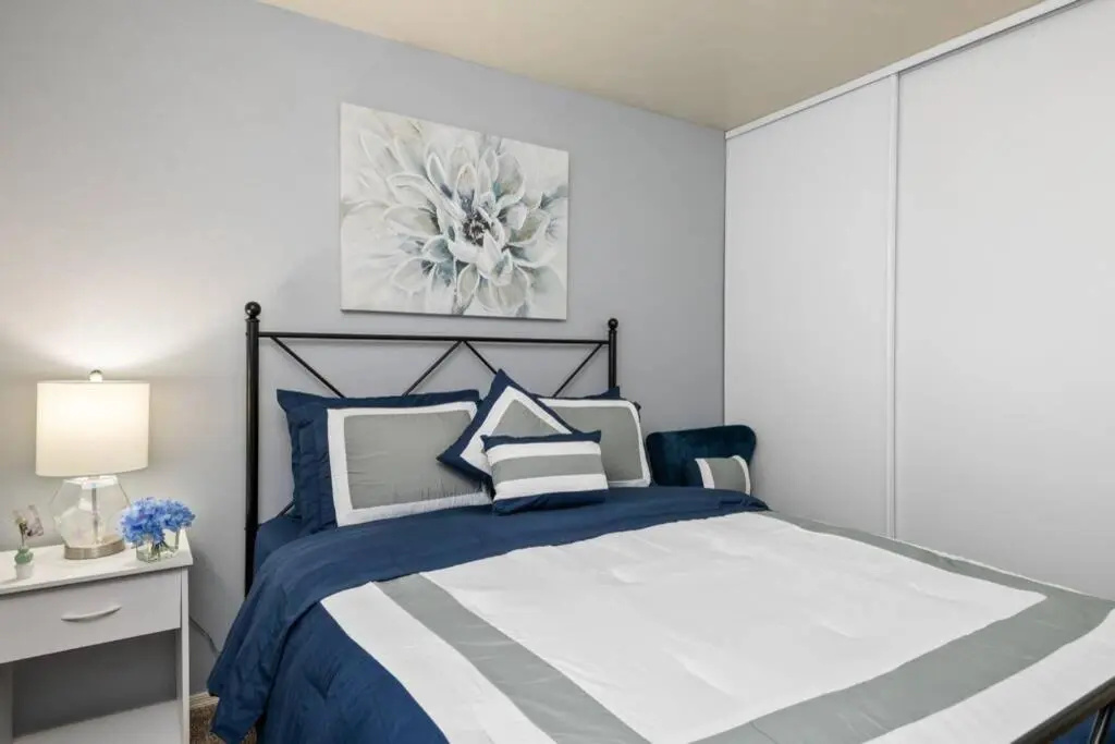 Sunset Foothills 2BR/1BA Condo; Mins to UofA,Hiking,&Food