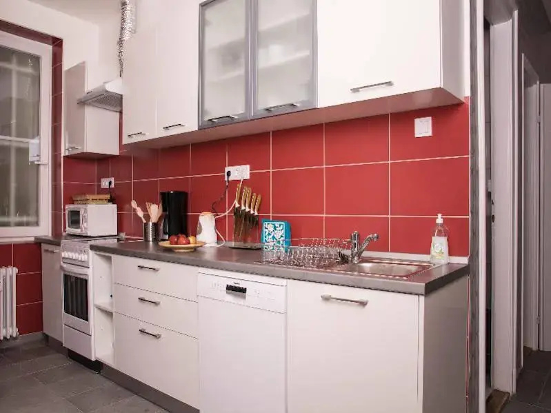 Osiris Apartments
