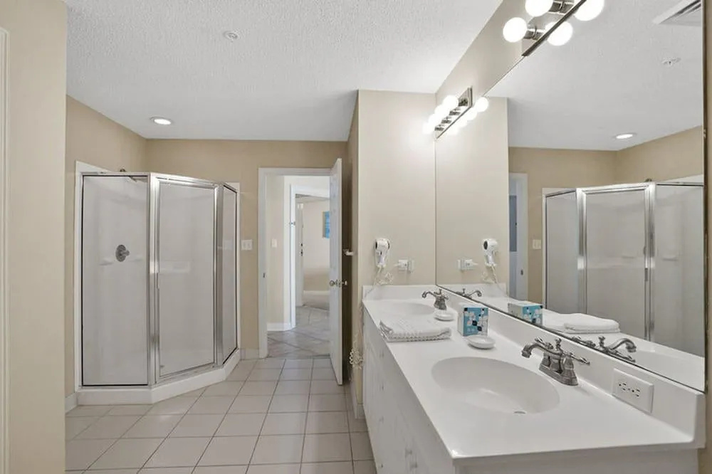 Villa de Goulet by Five Star Properties
