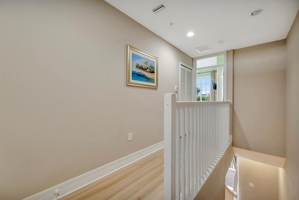 Sunrise Waterfront 2BR Townhome - Pool Private Terraces