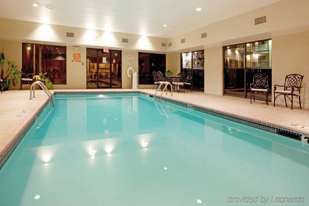 Holiday Inn Express & Suites Sulphur - Lake Charles by IHG