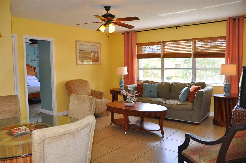 Lido Islander Inn