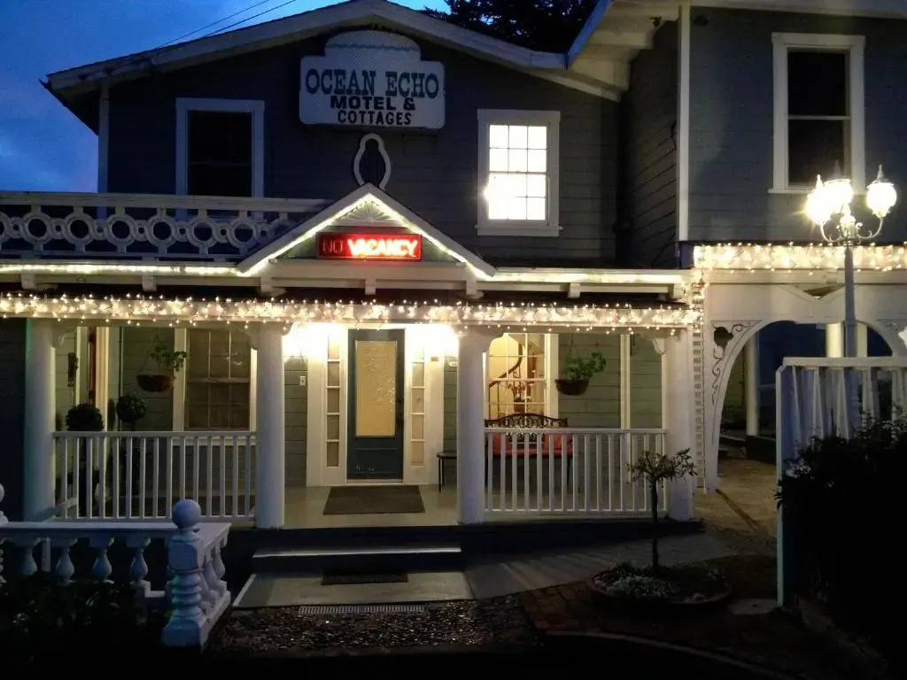 Ocean Echo Inn & Beach Cottages