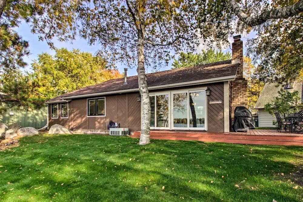 Pelican Lake Getaway on Stunning Peninsula!
