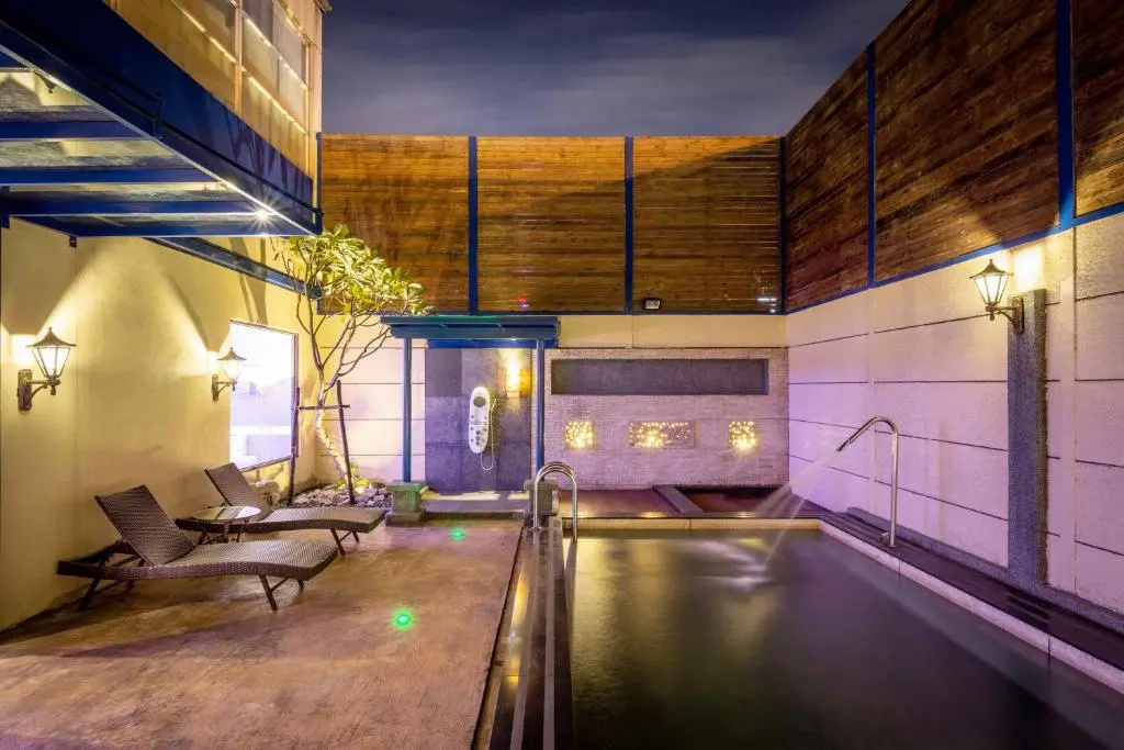 Vogue Boutique Motel