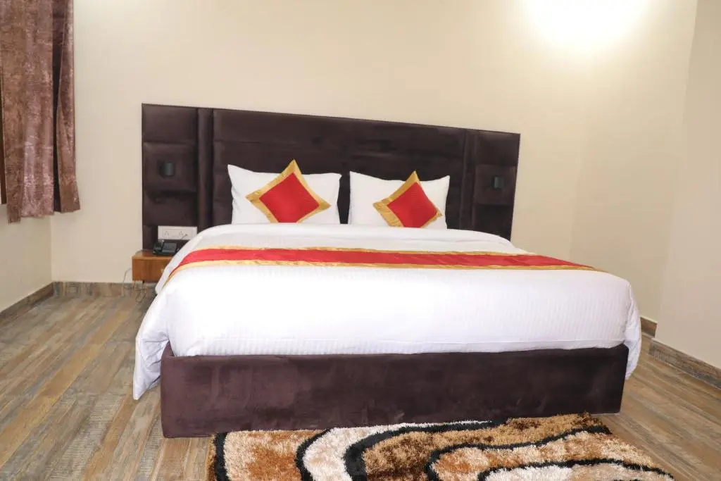 Sarla Hotel Inn