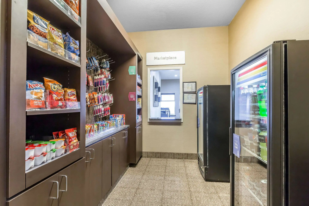 Comfort Suites Houston IAH Airport - Beltway 8