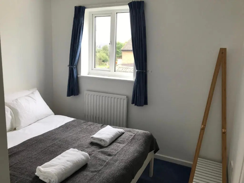 The Conifers - lovely family home in Witney