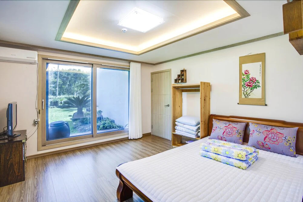 Seogwipo Sanbang Dawon House Pension