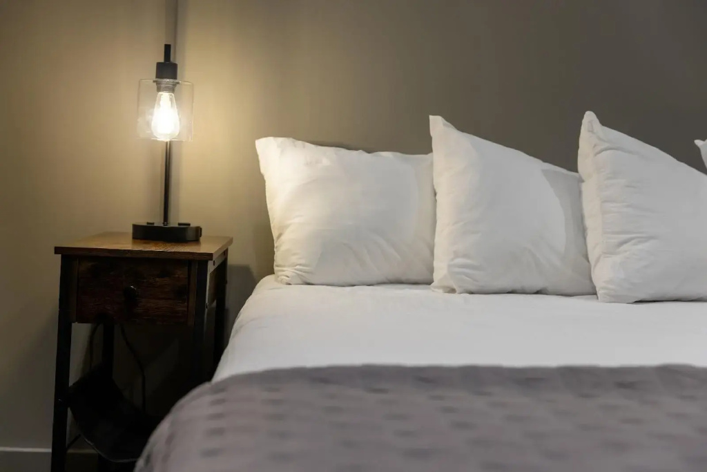 Montvale Hotel