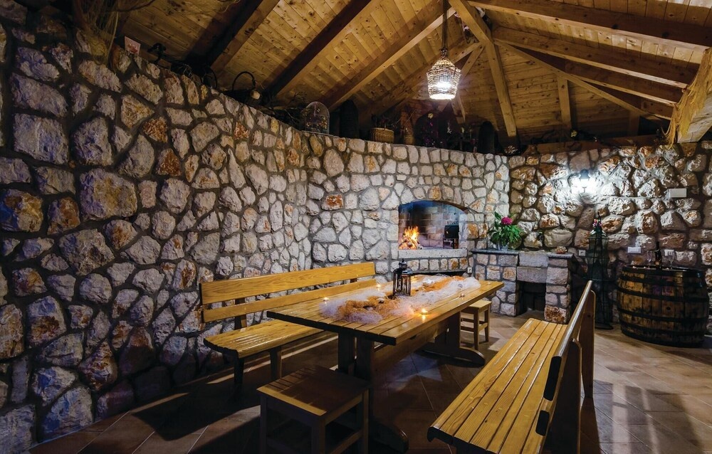 Gorgeous Home In Zaton Veliki