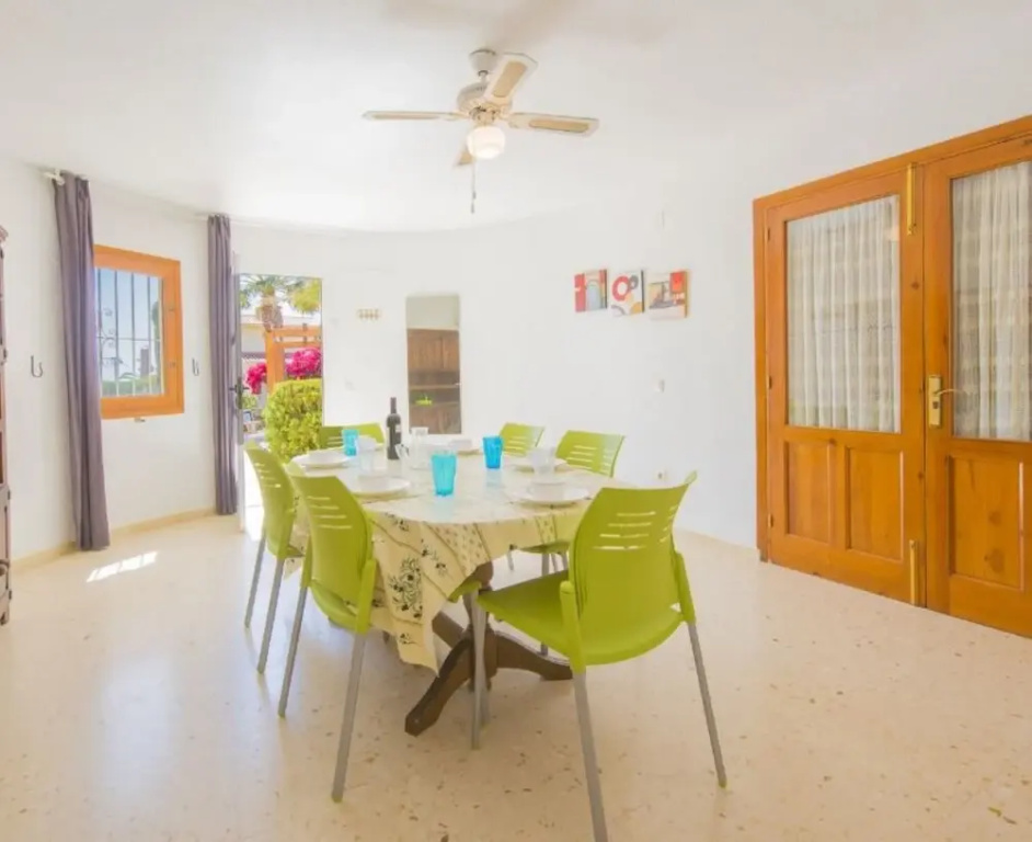 Villa - 4 Bedrooms with Pool and WiFi - 106418