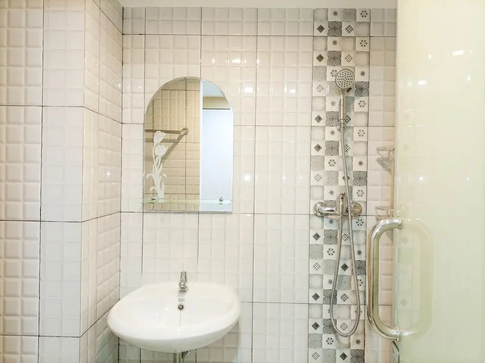 Tranquil And Comfort Studio At De Prima Apartment